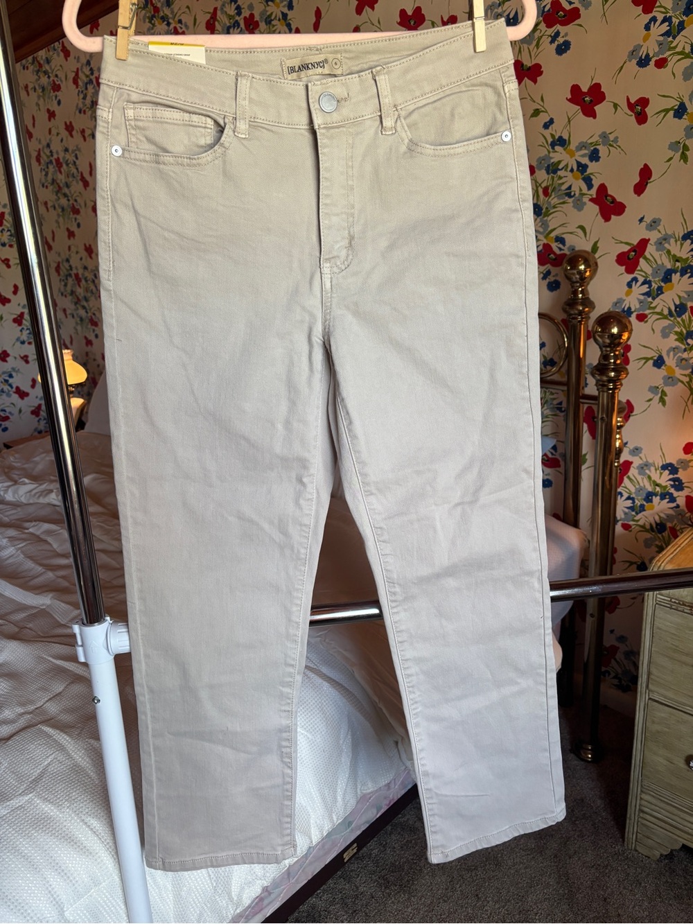 blanknyc high rise straight leg pants size 6/28 tan beige cropped neutral chic